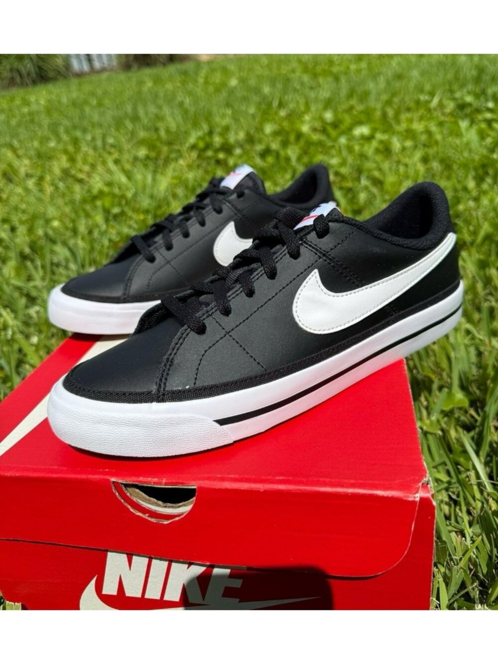 5Y | 6.5 WOMEN'S NIKE COURT LEGACY LEATHER BLACK WHITE LOW / BLAZER DA5380-002